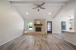 1726 Ashford Hollow Ln, Houston, TX 77077 - Photo 9