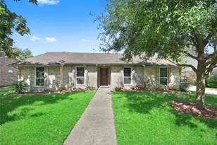 1726 Ashford Hollow Ln, Houston, TX 77077 - Photo 3
