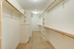 2710 Hullsmith Dr, Houston, TX 77063 - Photo 25