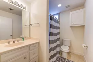 2710 Hullsmith Dr, Houston, TX 77063 - Photo 7