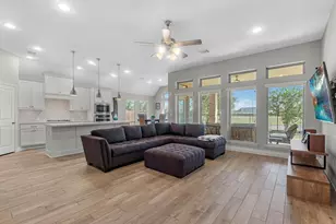 10135 Napier Dr, Manvel, TX 77583 - Photo 5