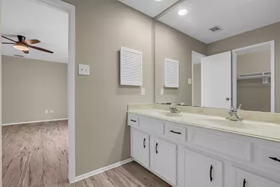 11827 Brook Meadows Lane, Meadows Place, TX 77477 - Photo 21