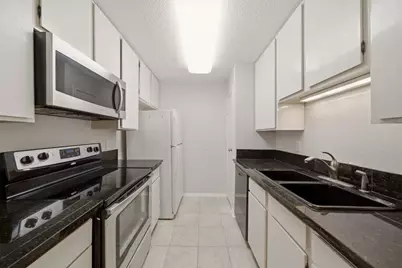 7950 N Stadium Drive #138, Houston, TX 77030 - Photo 3