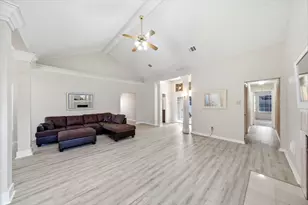 2009 Reef Dr, League City, TX 77573 - Photo 5