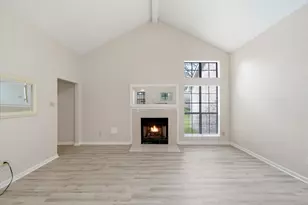 2009 Reef Dr, League City, TX 77573 - Photo 9