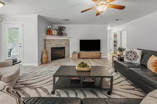 1214 Martinsville Ln, College Station, TX 77845 - Photo 5