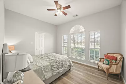 1330 Leigh Gardens Drive, Sugar Land, TX 77479 - Photo 31