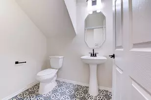 10504 Marston Vineyard Dr, Houston, TX 77025 - Photo 9