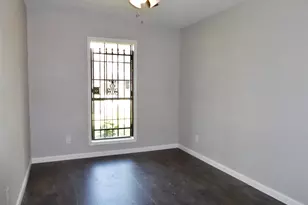 12902 Southspring Dr, Houston, TX 77047 - Photo 15
