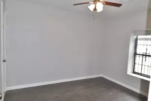 12902 Southspring Dr, Houston, TX 77047 - Photo 17