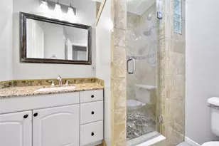 307 Lawrence St, Tomball, TX 77375 - Photo 17