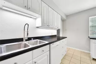 307 Lawrence St, Tomball, TX 77375 - Photo 11