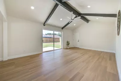 10318 Sageberry Drive, Houston, TX 77089 - Photo 9
