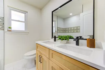 10318 Sageberry Drive, Houston, TX 77089 - Photo 33