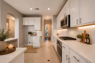 302 Trillium Dr, Sugar Land, TX 77479 - Photo 11