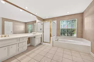 4506 Warwick Dr, Sugar Land, TX 77479 - Photo 17
