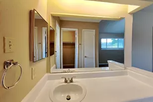 2818 Mayflower Landing Ct, Webster, TX 77598 - Photo 9