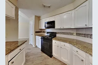 2818 Mayflower Landing Court, Webster, TX 77598 - Photo 5