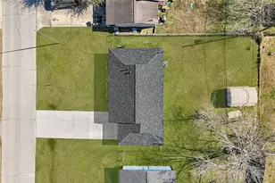 2126 Hillshire Dr, Deer Park, TX 77536 - Photo 3