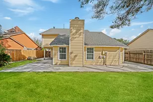 11510 Pagoda Dr, Houston, TX 77477 - Photo 33