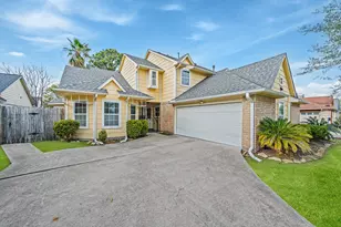 11510 Pagoda Dr, Houston, TX 77477 - Photo 3