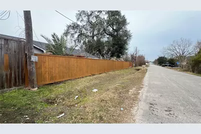 6903 Semmes Street, Houston, TX 77093 - Photo 21