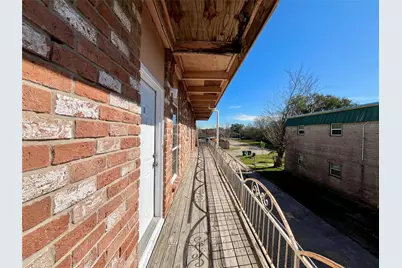 1042 W Village Court #D, Pasadena, TX 77506 - Photo 5