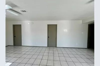 1042 W Village Court #D, Pasadena, TX 77506 - Photo 9