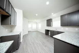 14107 Balcones Fault Ct, Willis, TX 77318 - Photo 5