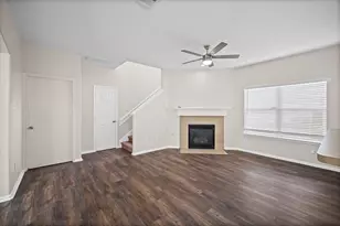 13003 Kingston Point Ln, Houston, TX 77047 - Photo 9