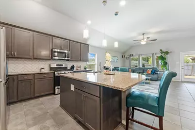 31007 Oakley Glen Court, Conroe, TX 77385 - Photo 9