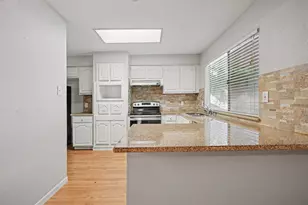 16207 Havenhurst Dr, Houston, TX 77059 - Photo 9
