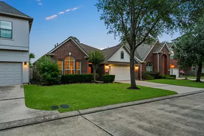 1470 Sherwood Park Circle, Houston, TX 77043 - Photo 3