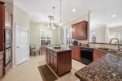 1470 Sherwood Park Circle, Houston, TX 77043 - Photo 31