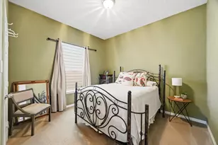 1470 Sherwood Park Cir, Houston, TX 77043 - Photo 9