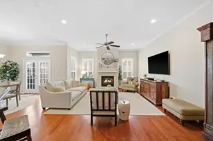 1470 Sherwood Park Cir, Houston, TX 77043 - Photo 17