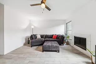 1077 Country Pl Dr, Houston, TX 77079 - Photo 9