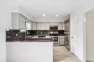 1077 Country Pl Dr, Houston, TX 77079 - Photo 3