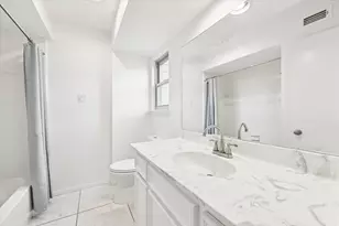 1077 Country Pl Dr, Houston, TX 77079 - Photo 21