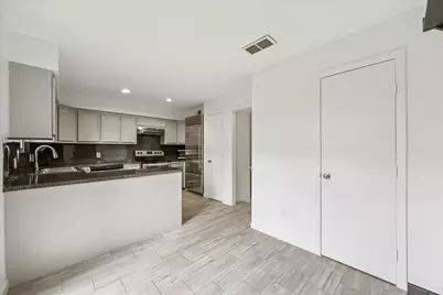 1077 Country Place Drive #1077, Houston, TX 77079 - Photo 9