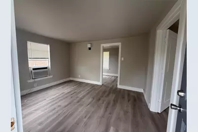 7010 Corsicana Street #B, Houston, TX 77020 - Photo 5