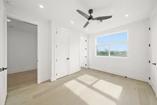 319 N Nagle St, Houston, TX 77003 - Photo 33