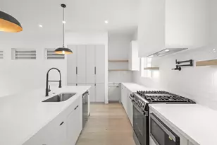 319 N Nagle St, Houston, TX 77003 - Photo 17