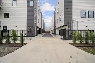 319 N Nagle St, Houston, TX 77003 - Photo 47