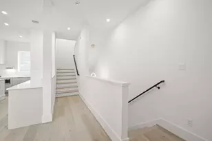 319 N Nagle St, Houston, TX 77003 - Photo 21