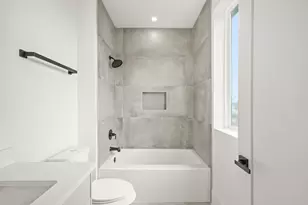 319 N Nagle St, Houston, TX 77003 - Photo 35