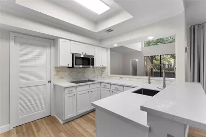 336 Litchfield Lane, Houston, TX 77024 - Photo 3