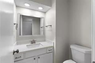 336 Litchfield Ln, Houston, TX 77024 - Photo 17