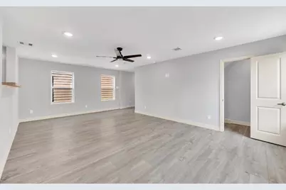 127 Egret Canal N, Baytown, TX 77523 - Photo 7