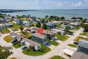 127 Egret Canal N, Baytown, TX 77523 - Photo 23